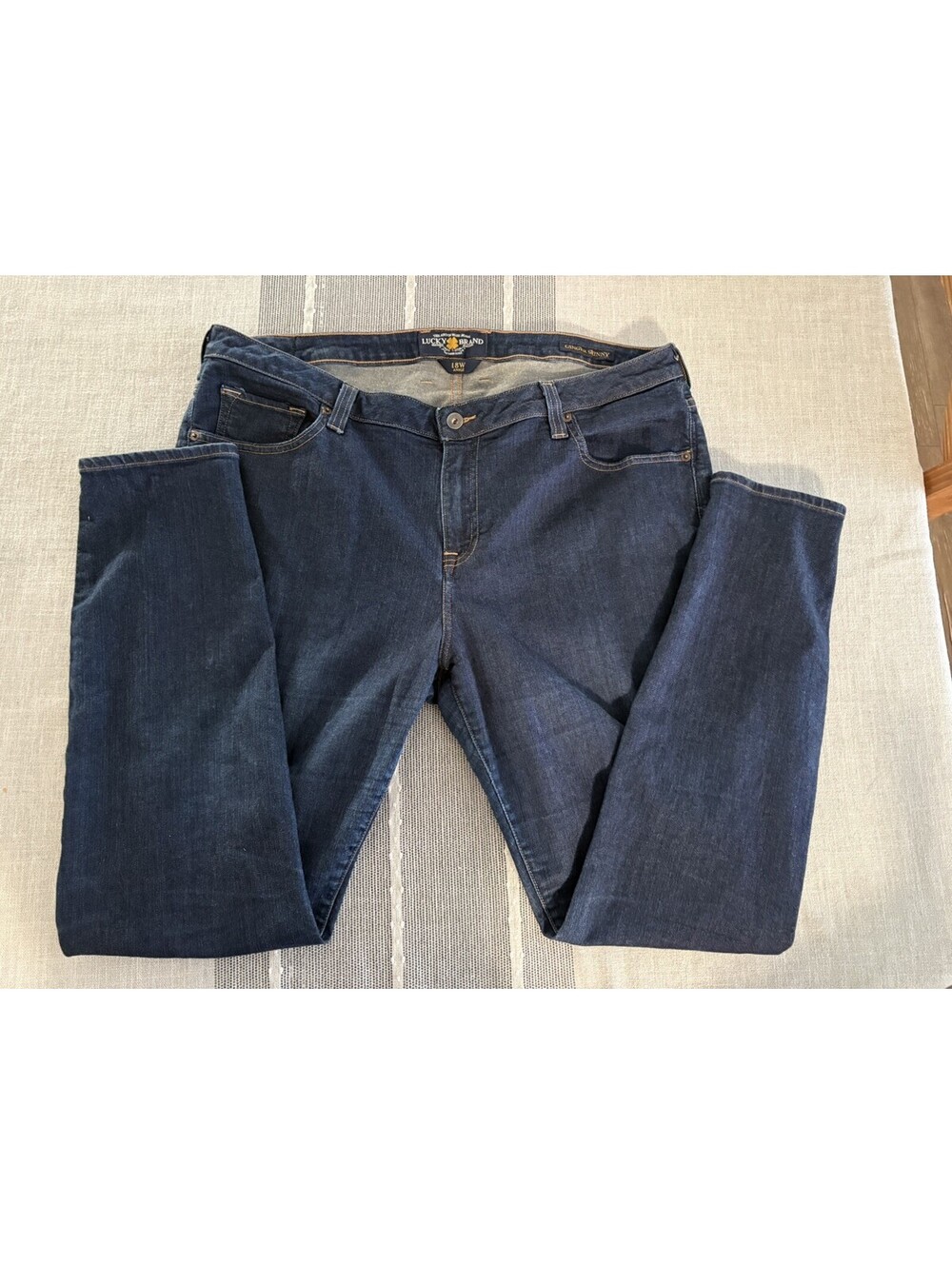 Lucky Brand Jeans Womens Size 18W Ankle Straight Leg Dark Wash